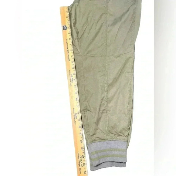 Torrid Olive Classic Fit Stretch Poplin Mid-Rise Jogger Pant 2 2XL - Picture 9 of 10